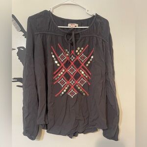 Woman’s great long sleeve top size XL